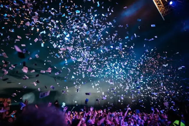 MiniMax H3 showcase still — concert stage lighting
